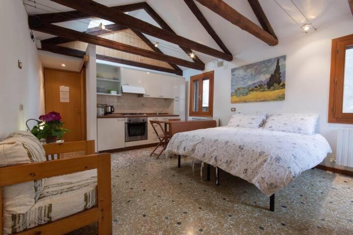 Appartamenti Ca D'Oro Venice Exterior photo